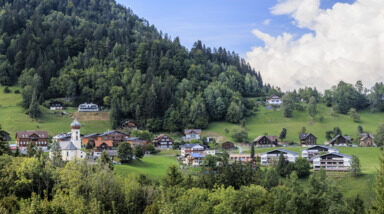 Bürserberg im Sommer (c) Roman Nöstler – Alpenregion B ludenz Tourismus GmbH